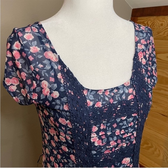 Abercrombie & Fitch Floral Lace Crochet Pleated Short Sleeve Mini Dress Small - Picture 4 of 11